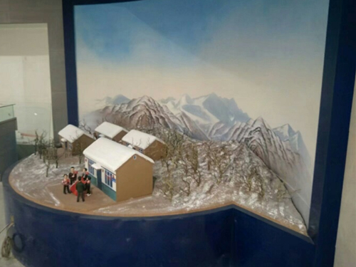 紀念館中冬季小山村微縮場景復原模型